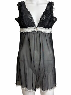 Seductive wear Black Lace & Mesh Chemise with White Trim Medium